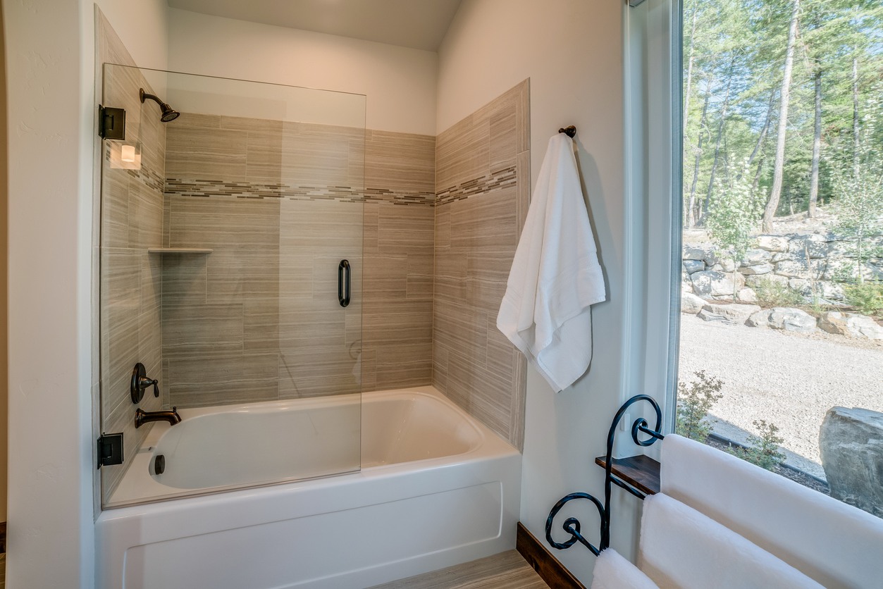 Shower & Tub Installation in Indialantic